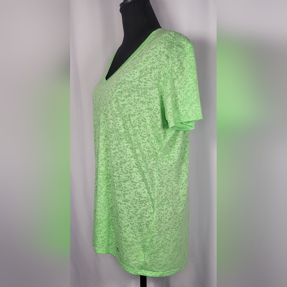 Under Armour HeatGear Neon Green Burnout V-Neck Athletic Tee XL Lightweight Work - Picture 3 of 6